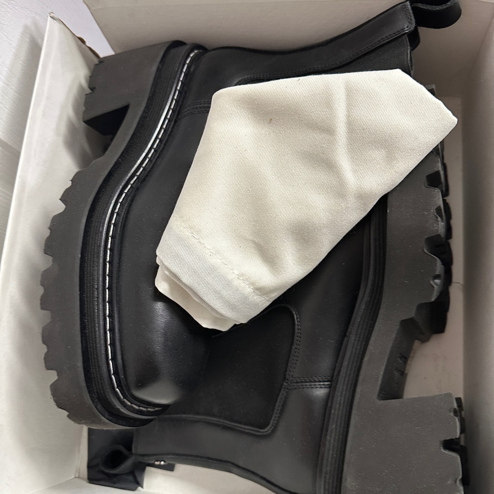 Chelsea ankle boots - Picture 5 of 8